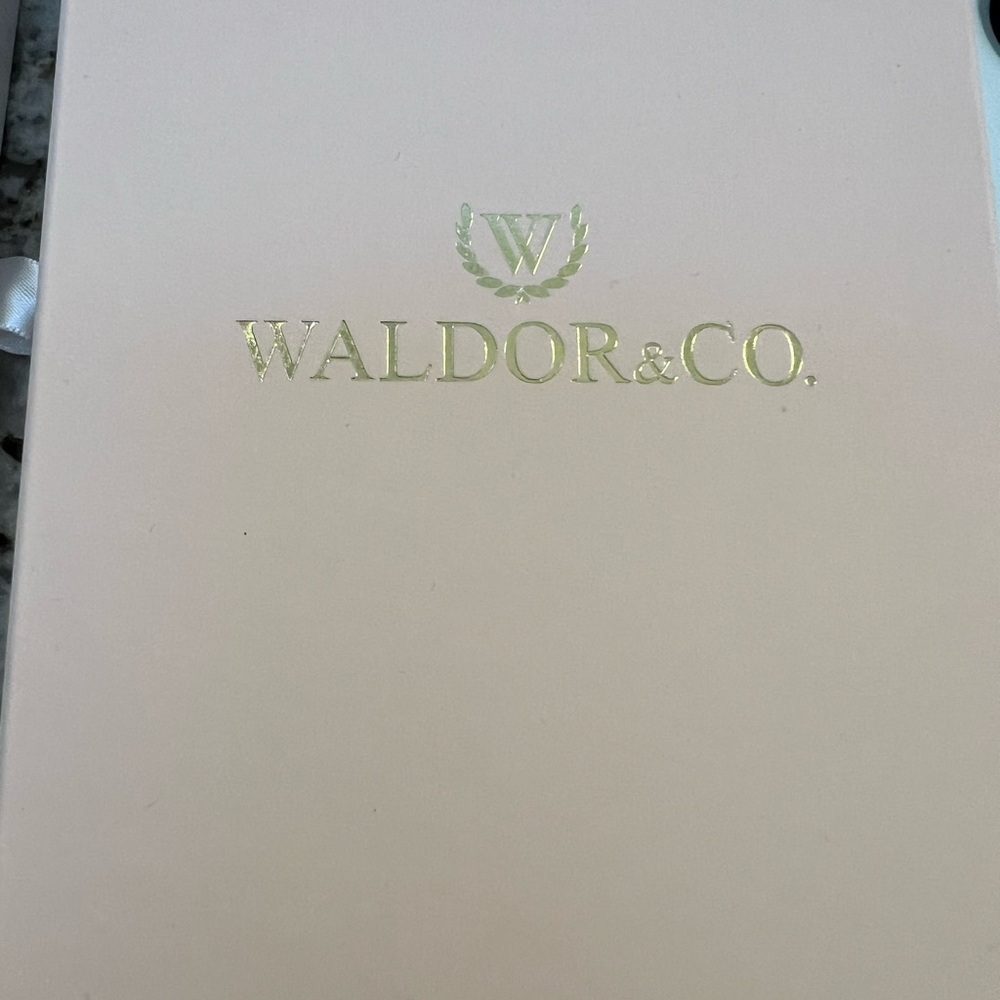 NWOT ladies Waldor &Co watch - Picture 2 of 3